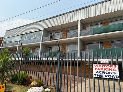 1 Bedroom Apartment For Sale in Roodepoort - vb9l.webp