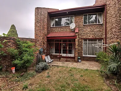 2 Bedroom Townhouse For Sale in Johannesburg - img