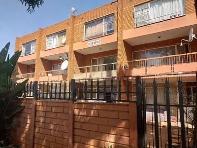 2 Bedroom Apartment For Sale in Randburg - ioJy.webp