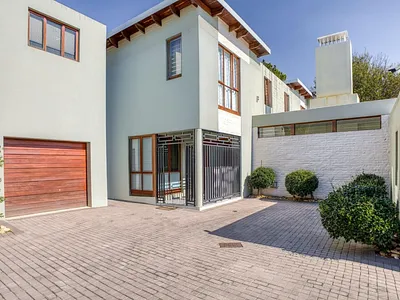 4 Bedroom House To Rent in Sandton - UWVi.webp