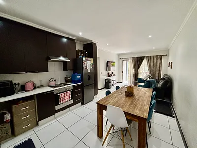 2 Bedroom Apartment For Sale in Midrand - KVFa.webp