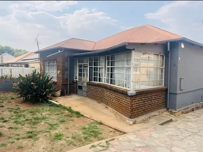 3 Bedroom House For Sale in Johannesburg - E7gS.webp