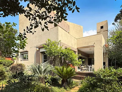 3 Bedroom House For Sale in Sandton - 2wSk.webp