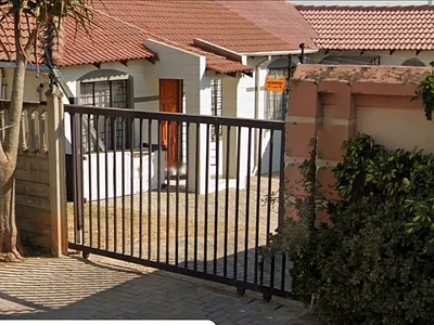 3 Bedroom House To Rent in Roodepoort - aV3c.webp