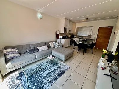 2 Bedroom Apartment For Sale in Midrand - dPqh.webp