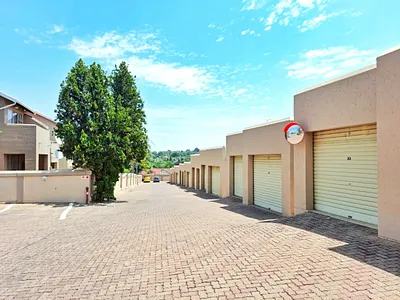 2 Bedroom Apartment For Sale in Midrand - wsHV.webp