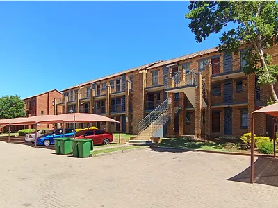 2 Bedroom Townhouse For Sale in Akasia - cVmY.webp