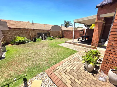 2 Bedroom Townhouse For Sale in Centurion - yXrW.webp