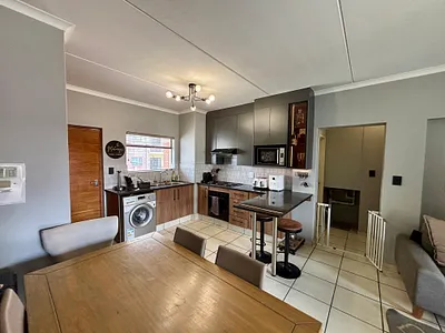 2 Bedroom Apartment For Sale in Midrand - DkbB.webp