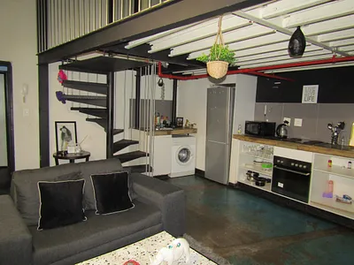 1.5 Bedroom Apartment For Sale in Johannesburg - 8lMB.webp