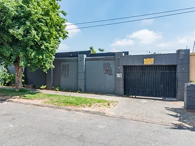 10 Bedroom House For Sale in Johannesburg - Kai4.webp