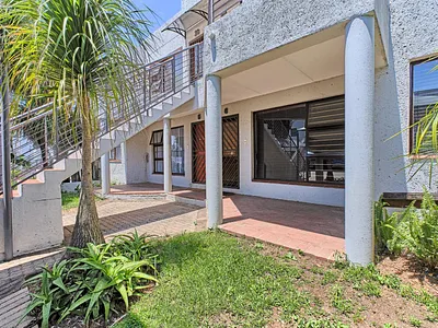 2 Bedroom Apartment For Sale in Sandton - oalL.webp