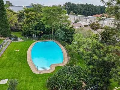 2 Bedroom Apartment For Sale in Sandton - SgQj.webp
