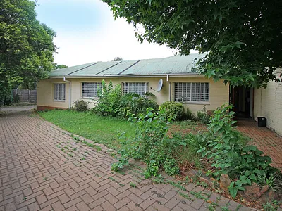 4 Bedroom House For Sale in Johannesburg - 7GKT.webp