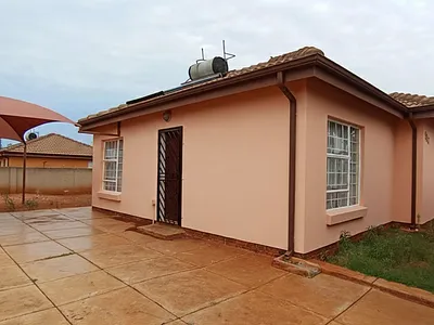 2 Bedroom House For Sale in Akasia - SQ55.webp