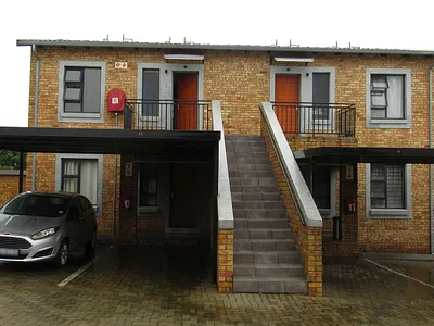 1 Bedroom Apartment For Sale in Roodepoort - 6dYr.webp