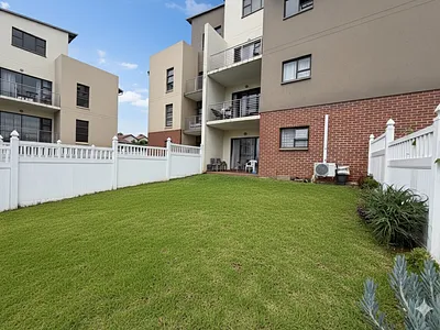 2 Bedroom Apartment For Sale in Midrand - QJw4.webp
