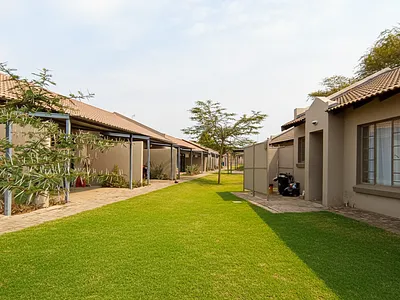 2 Bedroom Townhouse For Sale in Akasia - MlVV.webp