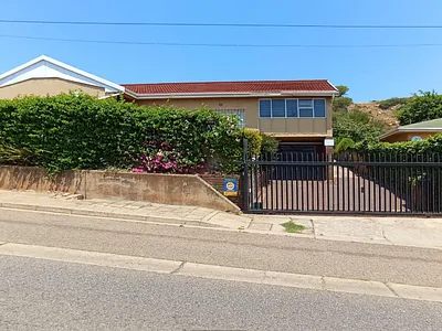 3 Bedroom House For Sale in Roodepoort - iYMi.webp