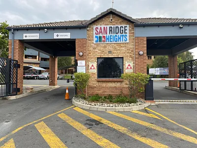 1 Bedroom Apartment For Sale in Midrand - PfCQ.webp