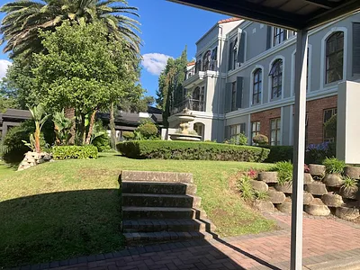 2 Bedroom Apartment To Rent in Johannesburg - OMtG.webp