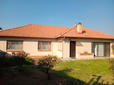 3 Bedroom House For Sale in Johannesburg - Rmlw.webp