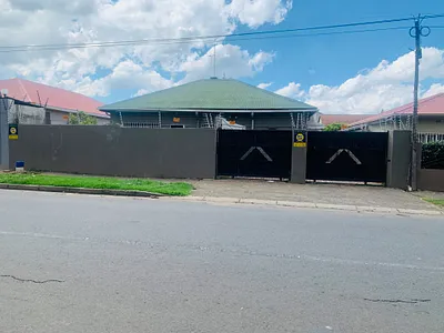 3 Bedroom House For Sale in Johannesburg - J0Zr.webp