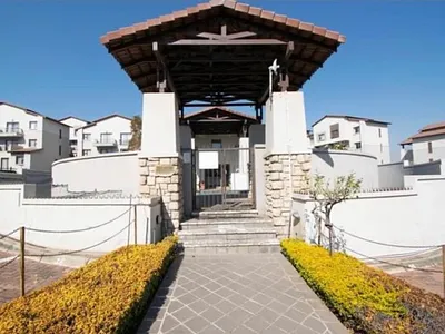 1 Bedroom Apartment To Rent in Sandton - img
