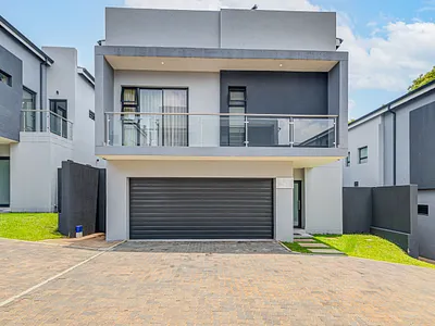 4 Bedroom Townhouse For Sale in Sandton - YZaV.webp