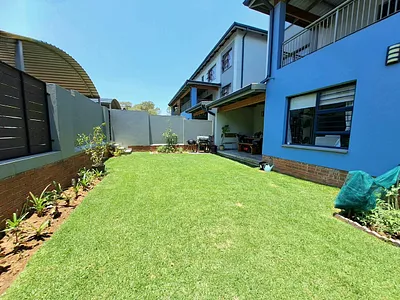3 Bedroom Apartment For Sale in Midrand - 7eY5.webp
