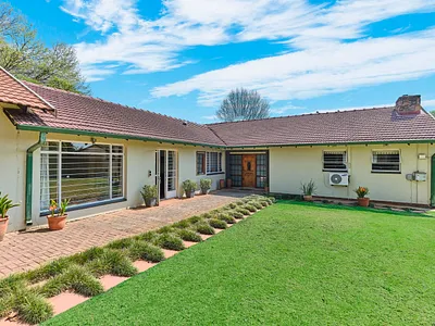 4 Bedroom House To Rent in Randburg - ZQ07.webp