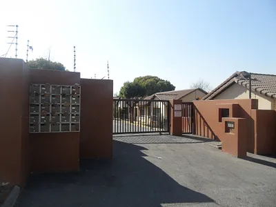 2 Bedroom Townhouse To Rent in Johannesburg - vSnX.webp