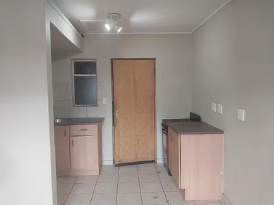 1 Bedroom Apartment To Rent in Johannesburg - IQZ2.webp