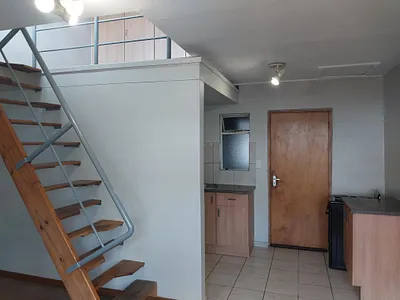 1.5 Bedroom Apartment For Sale in Johannesburg - UL3Q.webp