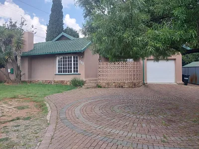 3 Bedroom House To Rent in Johannesburg - L1WX.webp