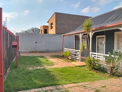 2 Bedroom House For Sale in Johannesburg - tPmK.webp