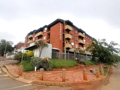 0.5 Bedroom Apartment To Rent in Johannesburg - img