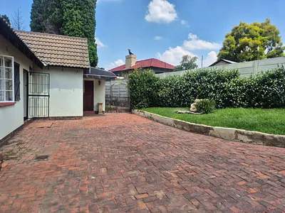 3 Bedroom House For Sale in Sandton - img