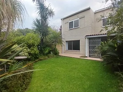 2 Bedroom Townhouse To Rent in Sandton - xZre.webp