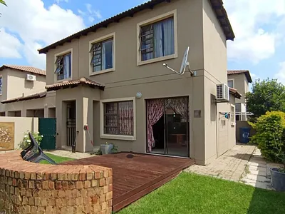 3 Bedroom Townhouse For Sale in Pretoria - qkfl.webp