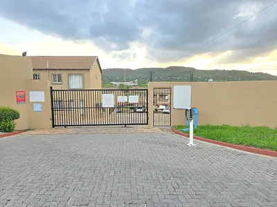 2 Bedroom Apartment To Rent in Roodepoort - W1XX.webp