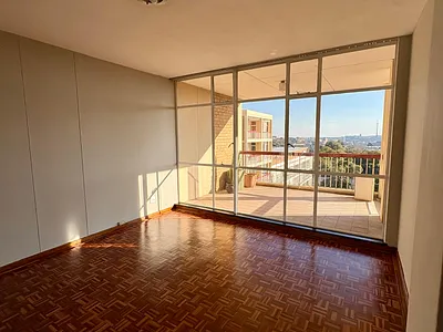 2 Bedroom Apartment For Sale in Johannesburg - 7lBN.webp