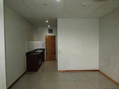 0.5 Bedroom Apartment To Rent in Johannesburg - BWpW.webp