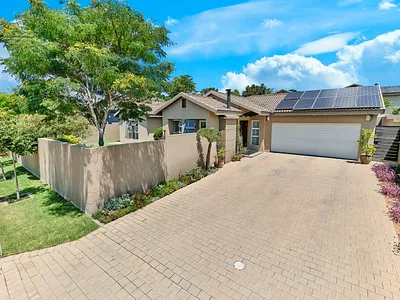 3 Bedroom House For Sale in Midrand - nhaT.webp