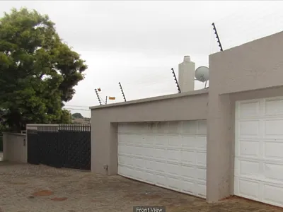 4 Bedroom House For Sale in Johannesburg - pgBm.webp