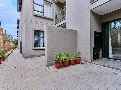 2 Bedroom Apartment For Sale in Randburg - YpLh.webp