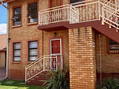 2 Bedroom Apartment For Sale in Centurion - 8qLz.webp