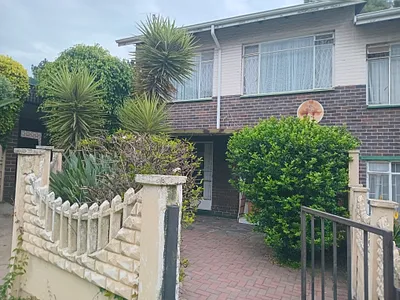 2 Bedroom Townhouse For Sale in Johannesburg - hlUj.webp