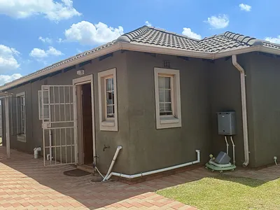 3 Bedroom House For Sale in Alberton - wt6b.webp