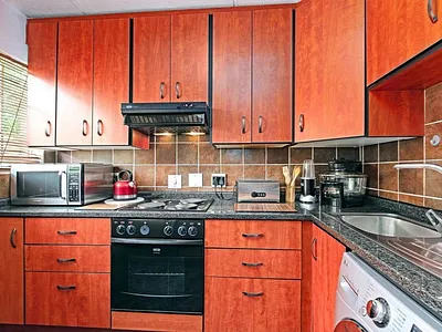 2 Bedroom Apartment For Sale in Johannesburg - FXFb.webp